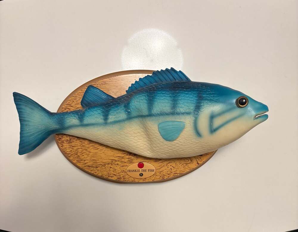 Gemmy Frankie The Fish Singing Motion Activated Wall Mount